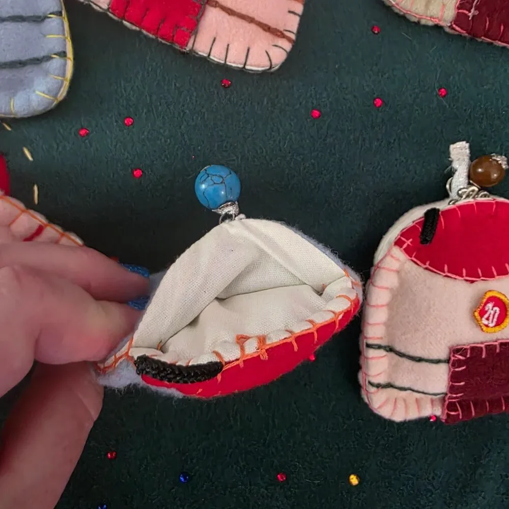 Felt & Sequins 40